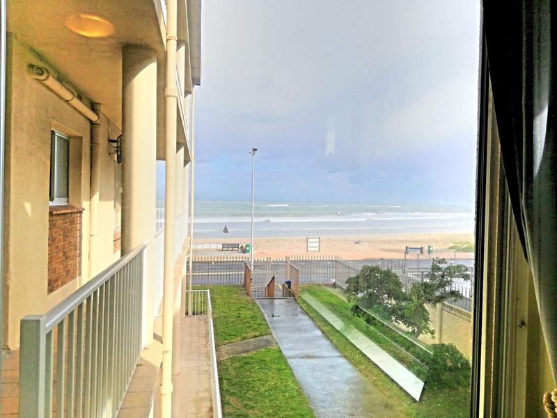 To Let 3 Bedroom Property for Rent in Strand Western Cape